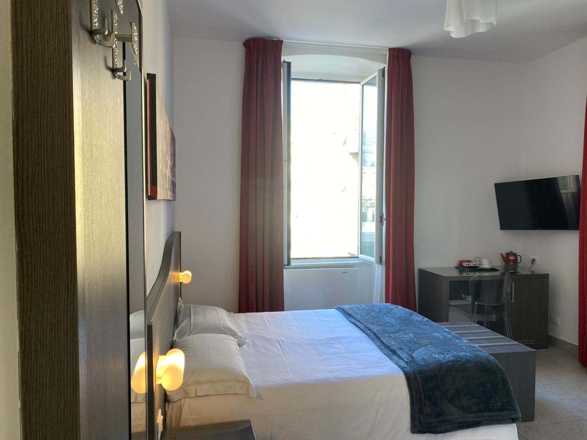 54 Rosselli Rooms La Spezia Exterior photo